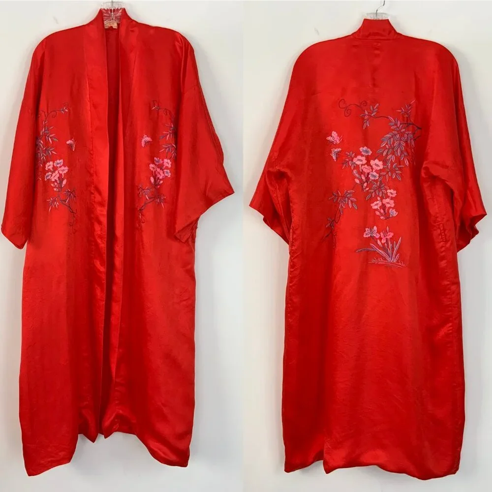 Vintage 50s - 60s Silk Layered Red Embroidered Kimono Robe Sz M - Picture 2 of 16